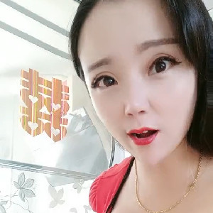 美容院風臊老板娘剛過結過婚,婚房內玩大遲度秀,小茓肥美粉嫩,真誘人[MP4/569M]