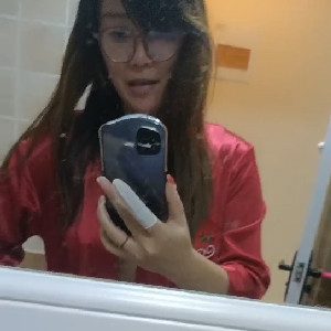 街邊很接地氣SPA按摩店以免費名義套路引誘少婦來做按摩,摸爽了主動求技師幹自己潤B[MP4/353M]