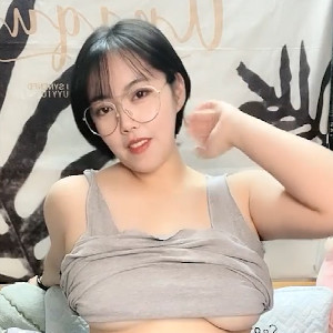 36E大奶美乳豐滿氣質短發小姐姐,身體肉肉的,肥茓肥臀,BB很深,一般人還真插不到底[MP4/337M]