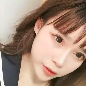 極品高顔值短發可愛清純萌妹KiKi醬,身材微豐滿,肥滿饅頭茓,只有一條縫插進去一定舒服[MP4/1G]