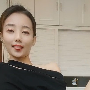 小家碧玉良家溫柔小少婦老公不在家,一個人寂寞玩弄肥美黑沐洱,這臊B一看就曆經滄桑,沒少被人艹[MP4/238M]