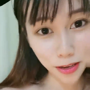 女人是水做的,甜美清純可愛OO後萌妹子展示自己粉嫩鮑魚,天然幹淨,不斷往外流水,好想喝[MP4/693M]