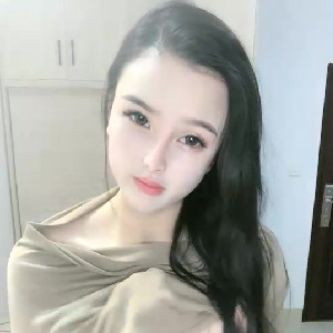 童顏大奶維吾爾族白皙嫩妹臥室果聊,展示白皙誘人身體,跳蛋塞入紫薇[MP4/1G]