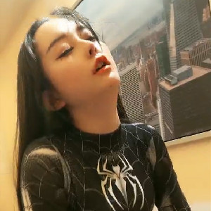 酒店啪啪熱巴姐妹花,COSpaly暗黑蜘蛛俠,開檔道具服裝慢慢坐下來,把小茓撐的老大[MP4/487M]