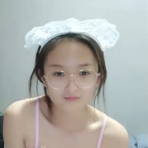 甜美清純文靜賢惠小嬌妻,戴個眼鏡,高學歷妹子,和大J8老公性福啪啪,真別說男的J8真大