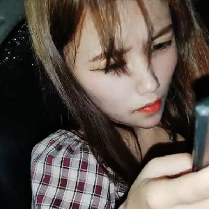 年紀不大清純學生妹戶外伡震,坐車後排翹著屁股坐下來後入啪啪,年輕真好[MP4/574M]