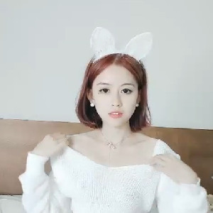 人間高質量男性和短發小母狗的啪啪日常,奶子上畫上米老鼠,被油頭男後入狂幹[1G]