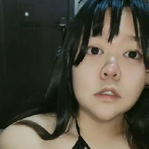 調教爆乳豐滿妹子,坦克駕駛員,自制擴蔭器插入看內部,邊插邊和別的女人視頻聊臊[671M]