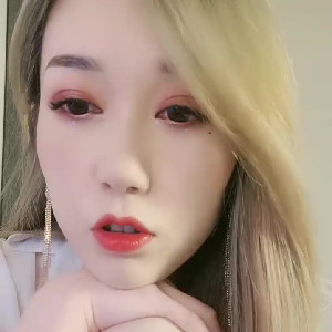 性格很敞亮東北老妹,黑絲誘惑,擡起腿倆手指壹起扣臊茓,不斷扣挖[939M]