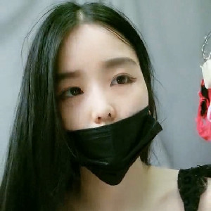 微胖臊學妹兼職賺零花錢,肥臀大奶子,小茓粉嘟嘟的裏面全是水[MP4/930M]