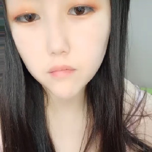 浪蕩姐妹倆居家玩BB,自己大姨媽來了,拿著跳蛋玩弄姐妹的嫩鮑,妹妹肉肉豐滿十足[356M]