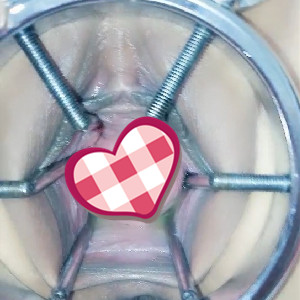 異物插入！我的BB會吞人,豐滿少婦這臊茓真是深不可測,各種東西都能吞,啤酒瓶,可樂罐[945M]