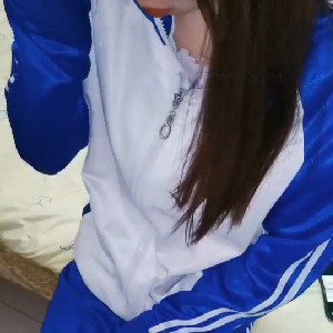 劇情演繹,套路校服清純妹子,言語不斷深入調教,越說越開放,為了錢最終放棄尊嚴,脫下校服配合啪啪