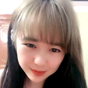 甜美清純OO後童顏軟萌妹,笑起來甜甜的,壹人在家寂寞紫薇,小茓毛還沒長齊[421M]