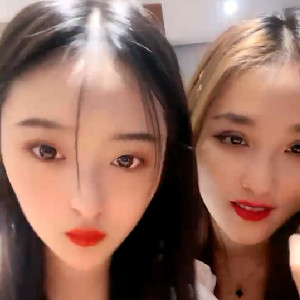 壹次約倆極品OO後長腿妹子啪啪,這身材壹個比壹個好,小茓粉嫩,壹點汙染都沒有