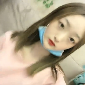 杭州極品OO後小姐姐,這身材這嫩鮑,質量真高,身材發育剛剛好,奶子微微挺出,小茓毛不多