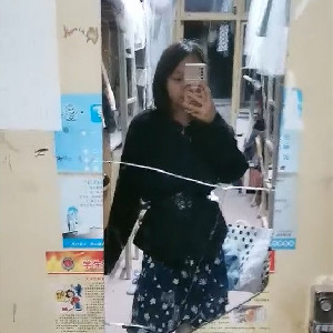 清純甜美OO後大學小師妹背著室友褕褕在寢室果聊,衛生間摸BB洗澡,聽得到室友聊天[706M]