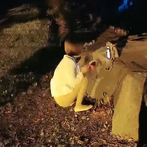 小哥深夜戶外獵物,準備搭訕小少婦,沒想到是同行,下體插著跳蛋,話不多說開房打壹炮[MP4/926M]