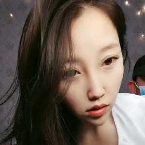 高顏值新人小姐妹和男友啪啪下海,各種姿勢啪啪,白嫩大奶被艹的亂晃[MP4/415M]