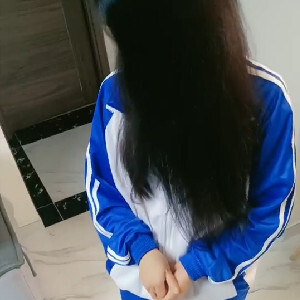 國產劇情,媽媽桑帶新到的學生妹會大胖子老板賣初夜,自己也脫光陪老板3P[MP4/258M]