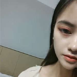 高顏值女神姐妹花,女女磨豆腐,拉拉才是真愛,找小哥中途雙飛只是助興[MP4/1G]