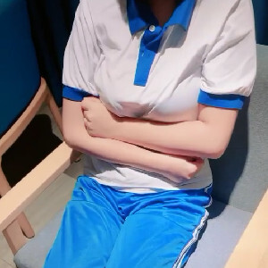 極品援交學生妹,學校裏出了名的校雞,穿著校服就出來約了,奶子沒少被人摸,又大又圓[MP4/325M]