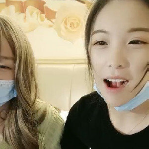 高顏值大表妹帶上好閨蜜壹起約啪白襯衫單男,小哥嘗試雙飛,太爽了[MP4/395M]