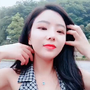 山村極品少婦勾搭掃地環衛大爺,從聊家常慢慢聊到性生活,被大爺瘋狂艹[MP4/318M]