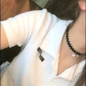 清純JK制服妹子深夜網吧搭訕玩LOL小哥,脫下內褲讓他聞,遊戲不玩了,賓館開房艹[MP4/1G]