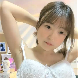 超可愛童顏OO後軟萌妹,畫畫的藝術生,身材微胖,奶子不大十分誘人,清純可人[MP4/917M]