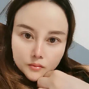 臊姐姐會伺候人,大哥只需要躺下,又是按摩又是敲背的,會的不少啊,大哥幹起來床吱吱響[MP4/242M