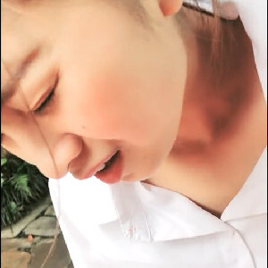 網約性癮少婦,內褲脫掉真空逛公園,往小茓打入催情藥物,沒壹會就忍不住找個公廁啪啪[MP4/720M]