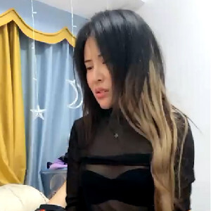 國產真實居家夫妻下海,自己媳婦隨便無套抽送內射也不怕,少婦真的臊[MP4/403M]