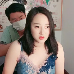 吊鐘乳美乳少婦養生館和男技師亂插,69互吃下體,男的不虧專業吃女人飯的,舌頭靈活[MP4/943M