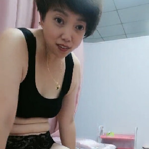 熟女控福利,俩60多岁丰满大妈按摩店下海互嗨,丰满肉体,赘肉下垂,张开腿看老B[MP4/480M]