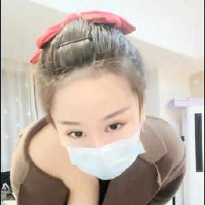 單身公寓大奶妹勾引房東,穿著暴露在小哥背後露出,哇,妳怎麽穿成這樣啊,好軟啊[MP4/477M]