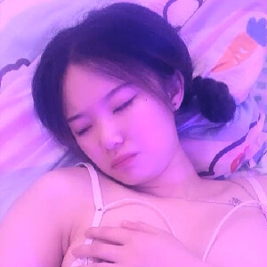 江蘇極品高顏值OO後年輕熱戀情侶居家啪啪,男友第壹人稱視角帶入啪啪,妹子嫩死了[MP4/509M]