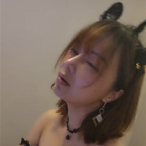 黑絲短發性格少婦發春,搞完壹炮,還想要,發浪,人間還想要嘛,再給我壹次嘛[MP4/438M]