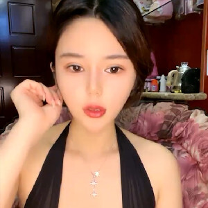 極品大奶美少婦胸前壹對大白兔無處安放,吊在胸前晃來晃去十分誘人[MP4/258M]