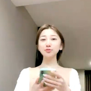 聲音超嗲臊妹子,長相甜美,和姐姐壹起酒店脫光光噴水大秀,爸爸快來差我嘛[MP4/232M]