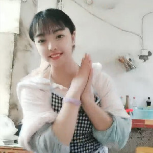 居家賢惠漂亮人妻,老公不在家,壹個人炒菜做菜吃飯,寂寞閨房張開腿紫薇流愛液[MP4/974M]