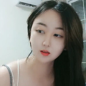 罕見女同拉拉百合之愛,激情磨豆腐,穿上假J8內褲啪啪,比男人真屌爽多了[MP4/705M]