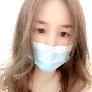 迷人笑眼貧乳口罩女神和小男友開房啪啪,被小哥像打樁機壹樣狂艹[MP4/807M]