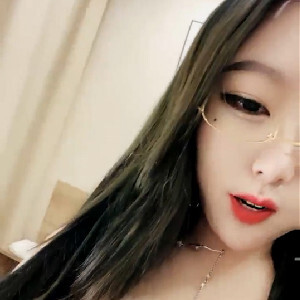 巨乳G罩杯豐滿禦姐,奶子是真的大,垂下來自己摸兩下,小茓還很嫩,流水水[MP4/292M]