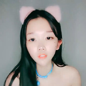 舞蹈系身體超柔軟萌妹,無內壹字馬,小B壹小撮茸毛十分可愛第二場大秀[MP4/721M]