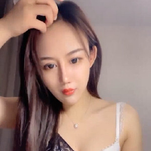 高顏值9分女果聊下海,透視純白內衣,男友有點不給力,幹不幾下就軟了,暴殄天物[MP4/662M]