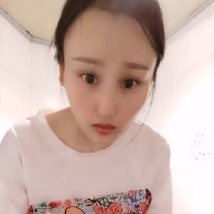 商場上班的良家人妻下班居家兼職,笑起來很有味道,良家的BB最真實[MP4/850M]