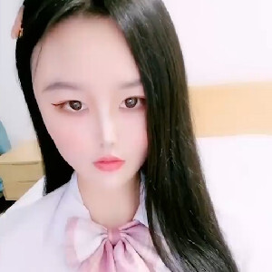 豐滿大奶D罩杯美乳小姐姐,學生制服誘惑,哥哥看我的毛毛性感不[MP4/928M]