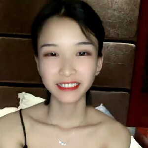 笑起來甜甜的性癮妹子和男友啪啪,幹壹炮不知足,幹完自己再自摸壹會[MP4/804M]