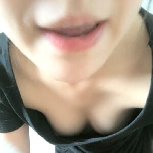 聲音甜美舞蹈系學生妹,跳舞的身材果然都很好,坐馬桶上摸濕漉漉小茓[MP4/270M]